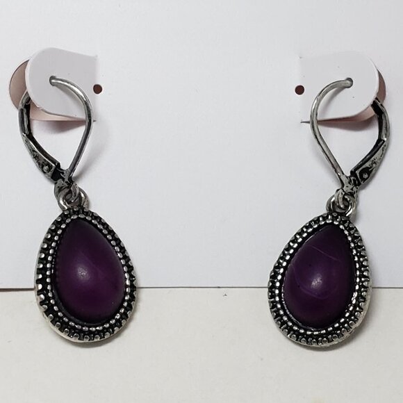 Women's Silver tone Dainty Design Purple Stone 1.25-inch Leverback Drop Earrings - Picture 1 of 6